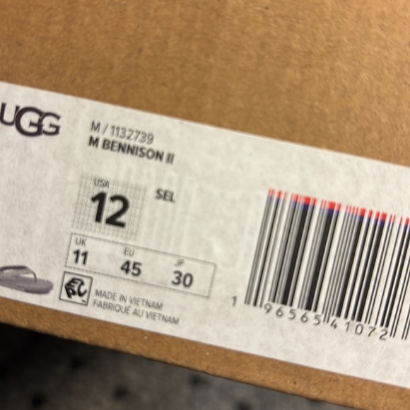 UGG | Bennison II Thong Slippers Flip Flops In Seal Grey Size 12 Men’s NEW - Picture 8 of 9